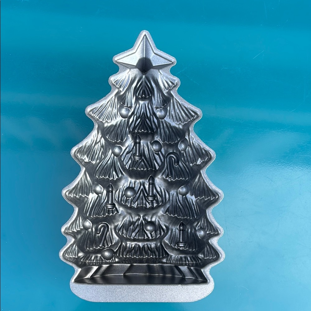 Nordic Ware Christmas Tree Baking Pan